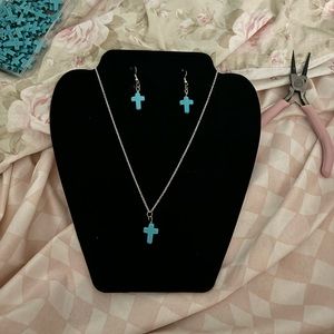 Earring and necklace set